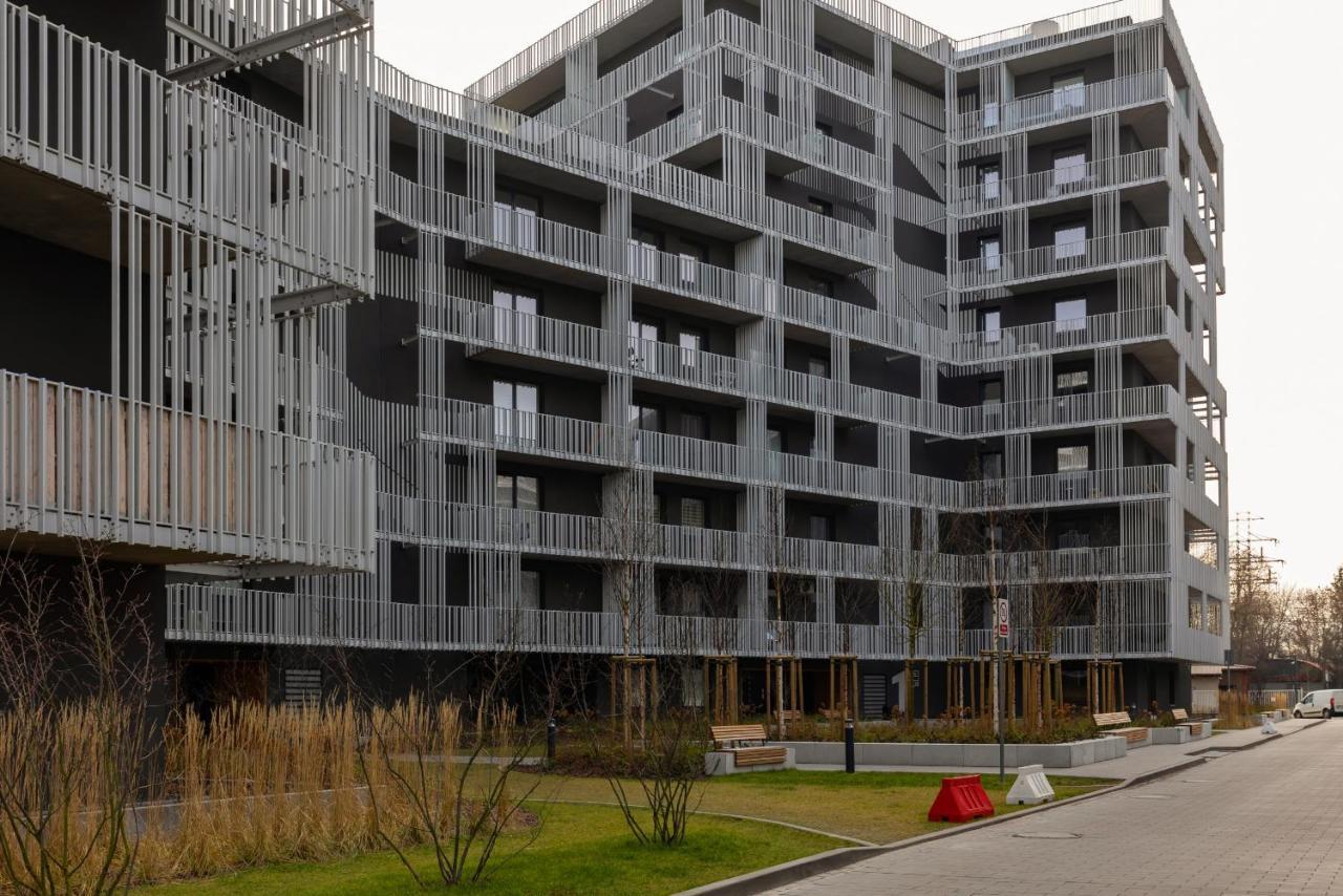 Stacja Wola Apartments With Parking By Noclegi Renters Warsaw Exterior photo