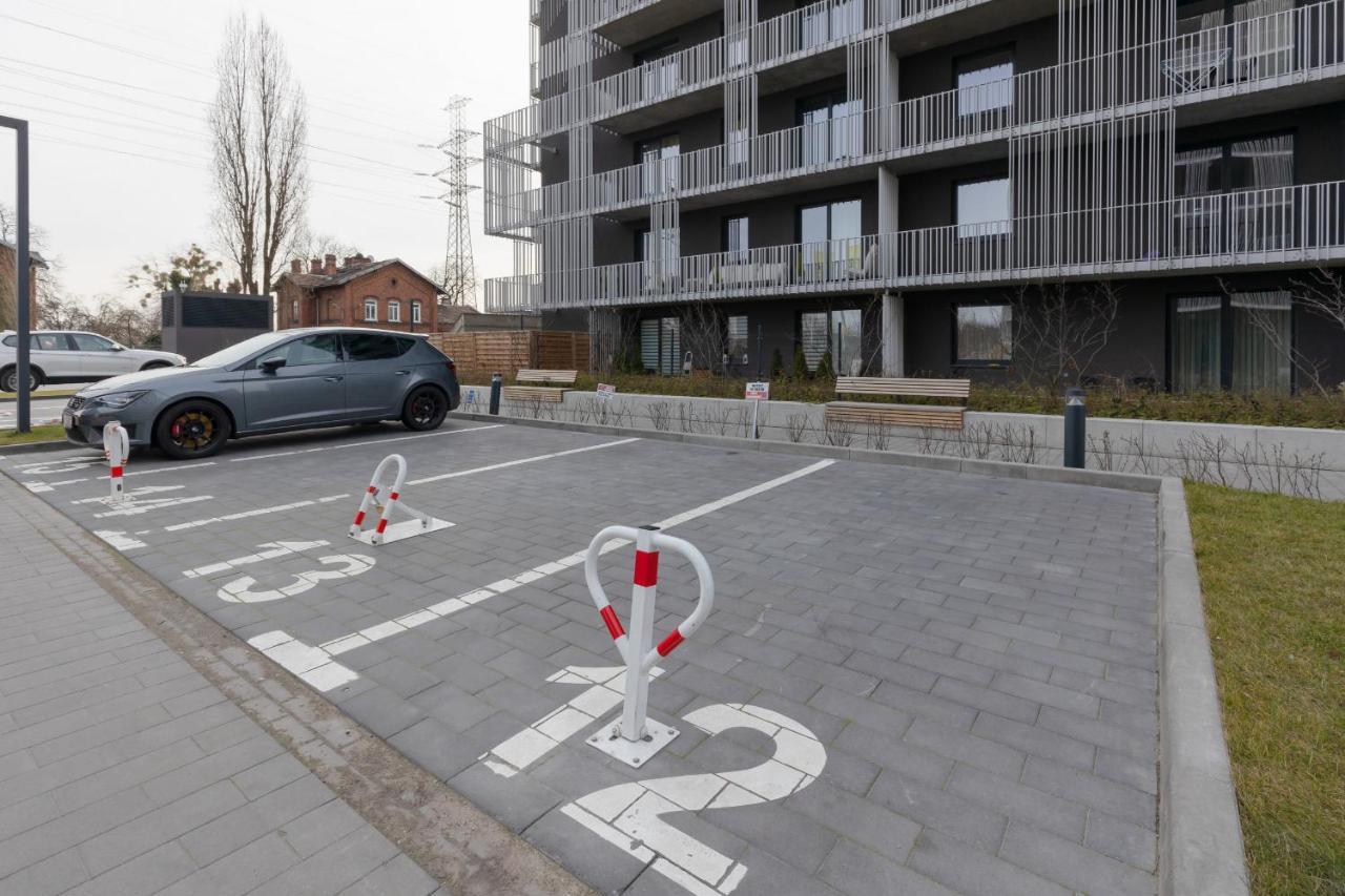 Stacja Wola Apartments With Parking By Noclegi Renters Warsaw Exterior photo